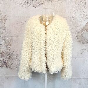 Xhilaration faux fur teddy jacket - winter white Women's Size L
